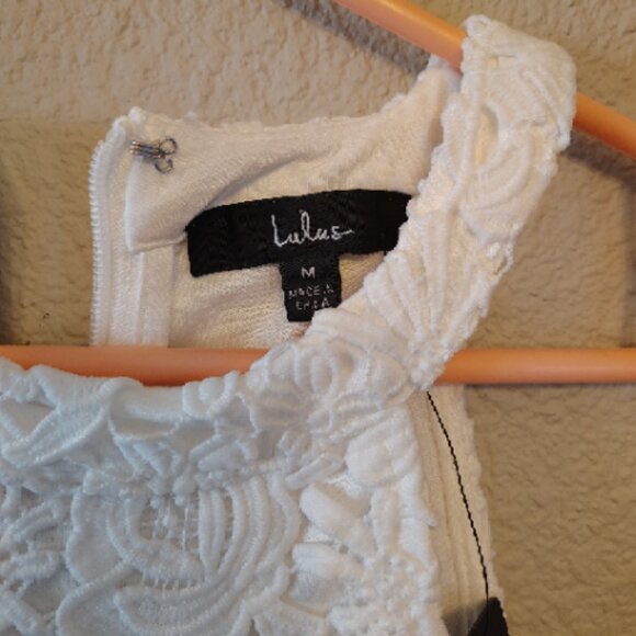 Lulu's White Lace Halter Neck Dress Size M Bridal and Formal Events New with Tag - Picture 6 of 6